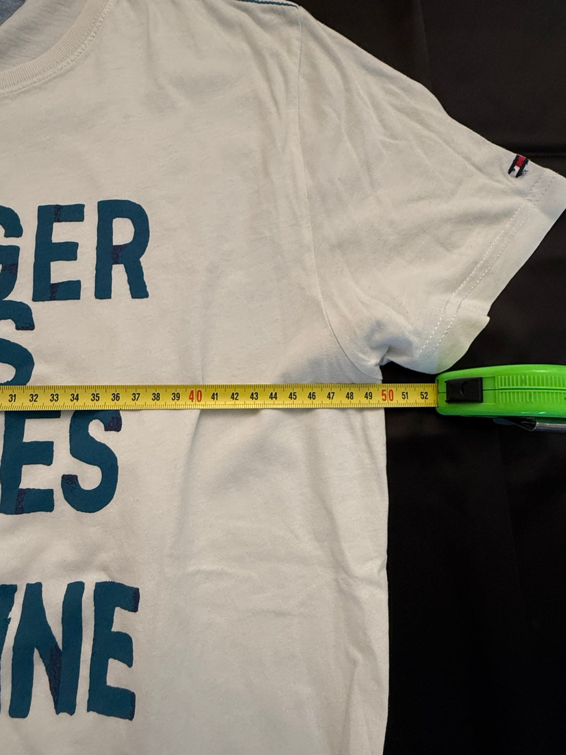 T-shirt Tommy Hilfiger M - foto reale, dettagli e misure
