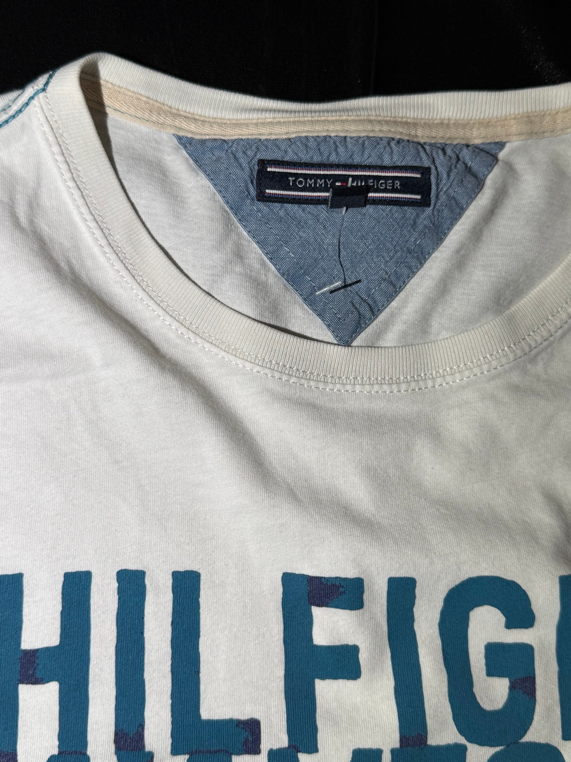 T-shirt Tommy Hilfiger M - foto reale, dettagli e misure