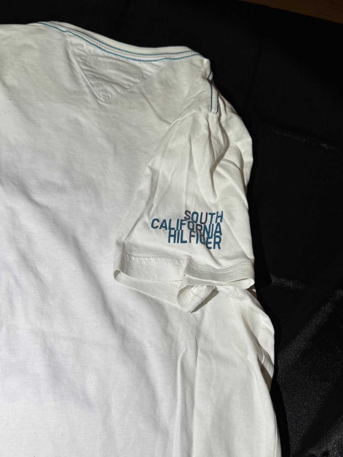 T-shirt Tommy Hilfiger M - foto reale, dettagli e misure