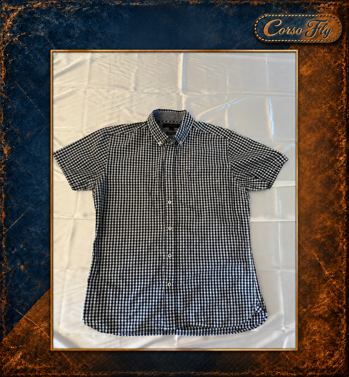 Tommy Hilfiger camicia uomo M quadretti blu bianco manica corta Classic Fit – foto del capo 3, sfondo Corso Fly
