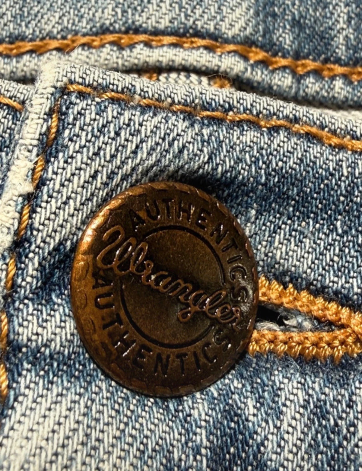 Jeans Wrangler Texas Stretch uomo W32 L36 - dettaglio bottone